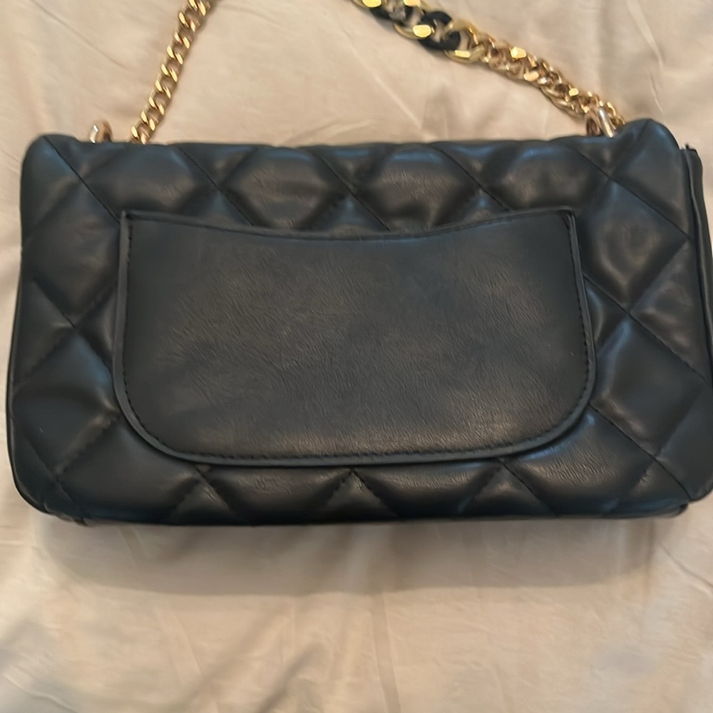 Badgley Mischka Black and Gold Quilted Shoulder Bag - Picture 4 of 5